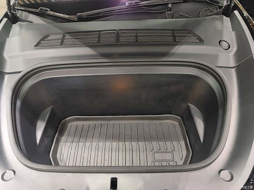 Tesla Model Y, 2022 20
