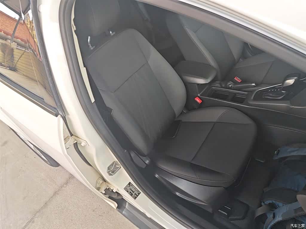 Ford Focus, 2019 25