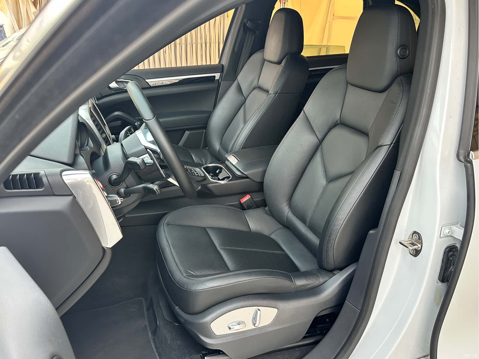 Porsche Cayenne, 2015 11