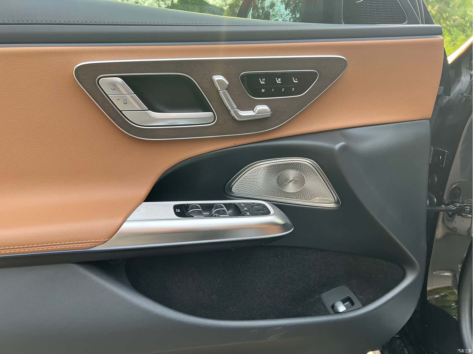 Mercedes-Benz E-Class, 2025 8