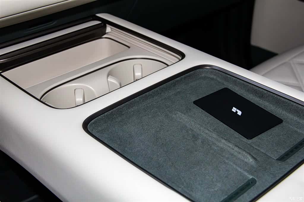 Li Auto L9, 2026 все фото