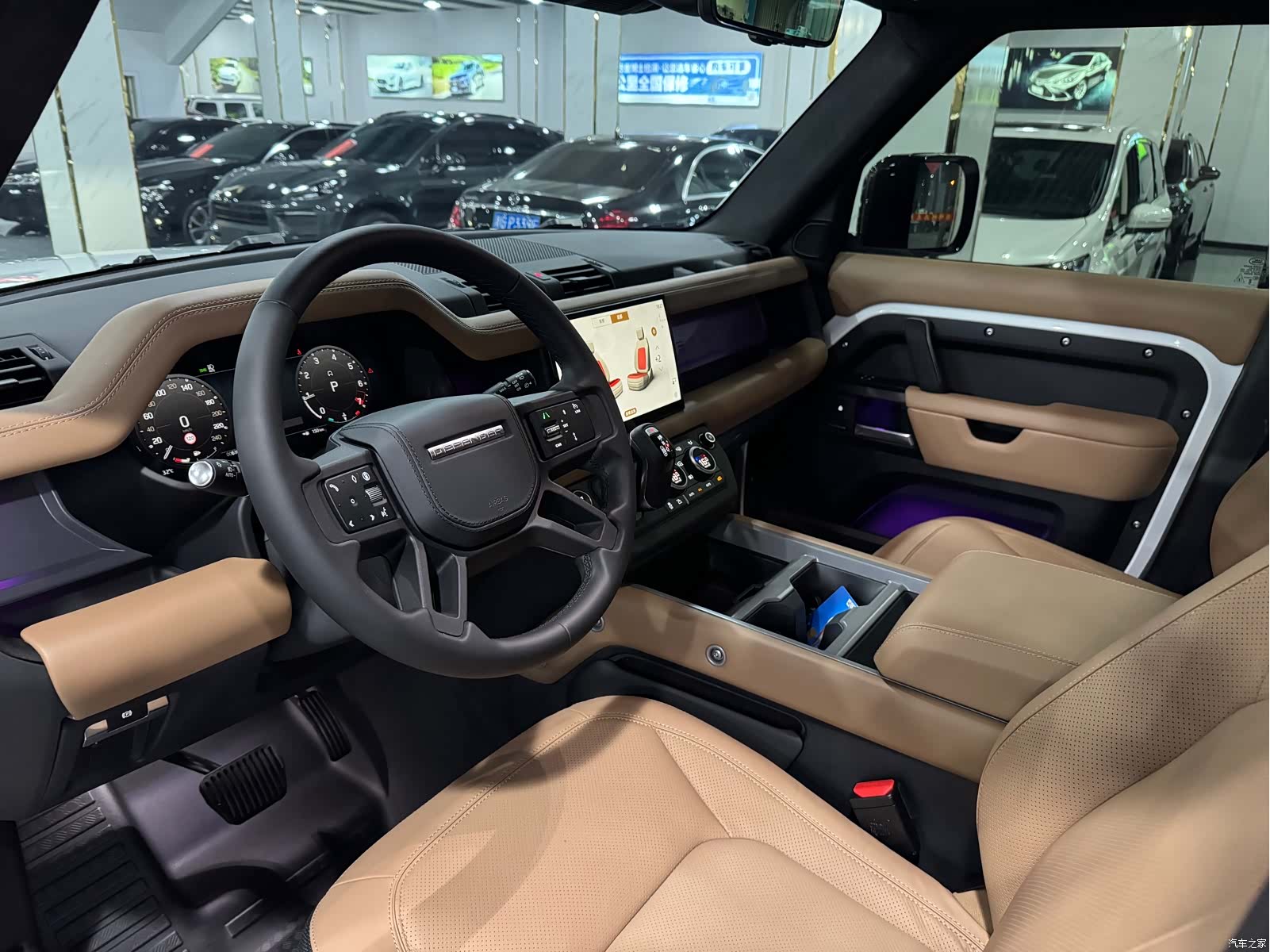 Land Rover Defender, 2026 4