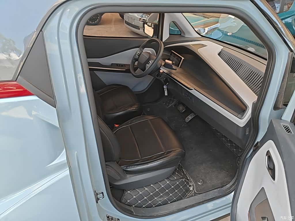 Wuling NanoEV, 2021 25