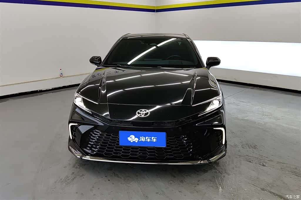 Toyota Camry, 2024 2