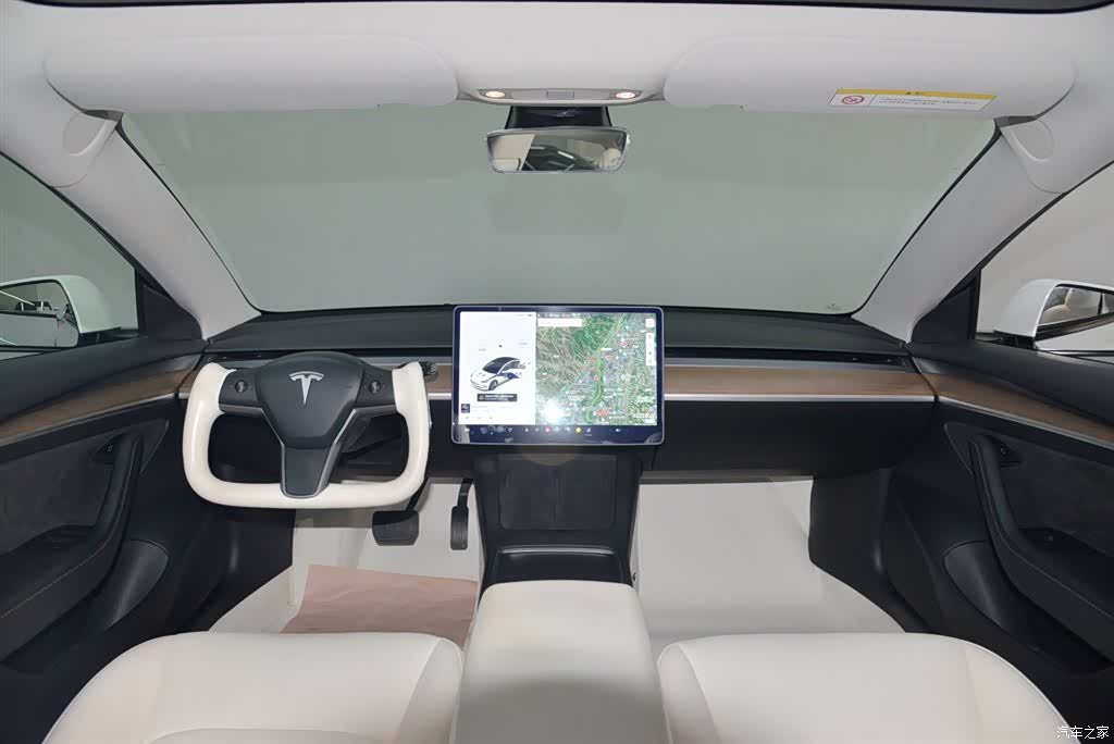 Tesla Model 3, 2021 13