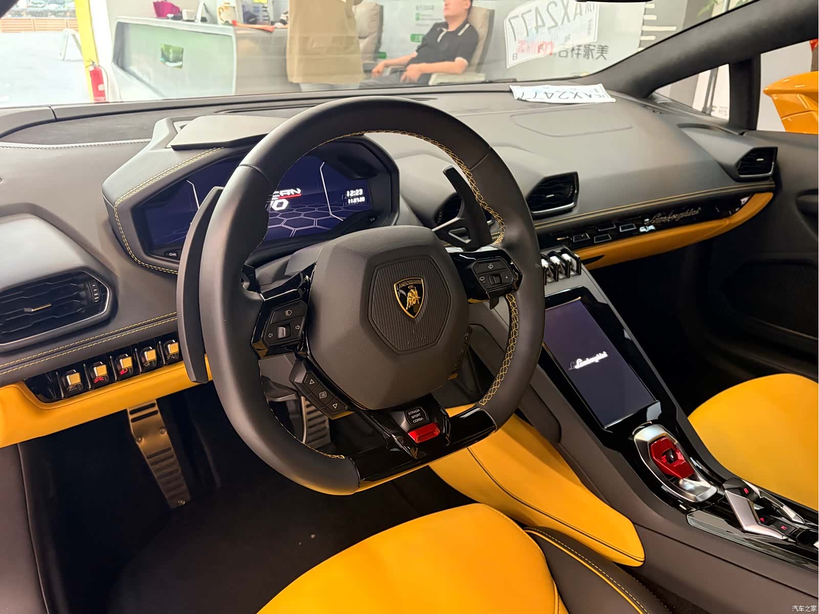 Lamborghini Huracán, 2023 9