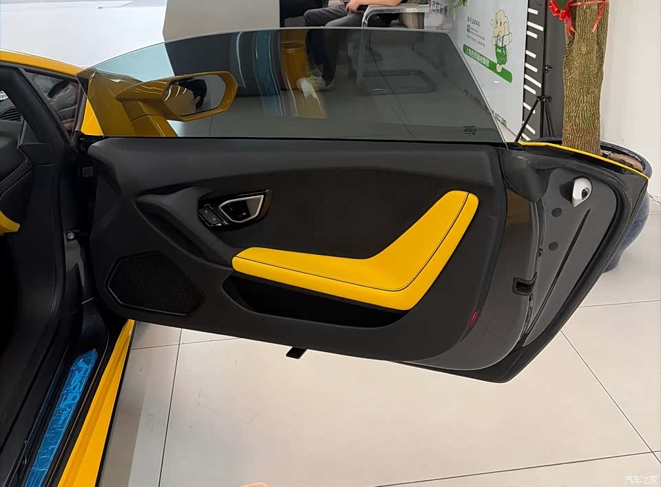 Lamborghini Huracán, 2023 15