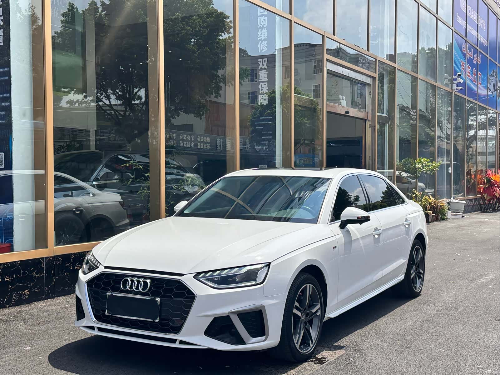 Audi A4L, 2022 1