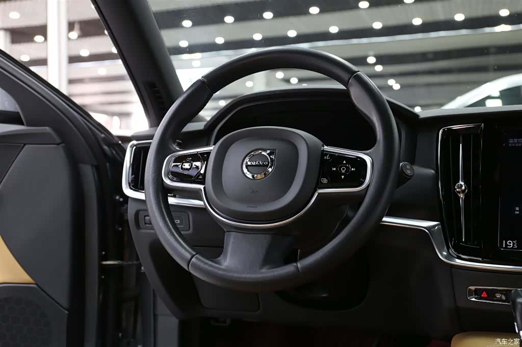 Volvo V90, 2017 11