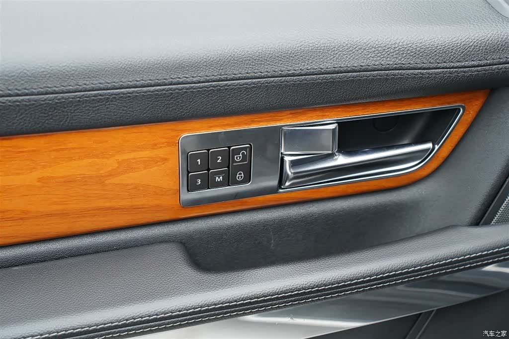 Land Rover Range Rover, 2011 10