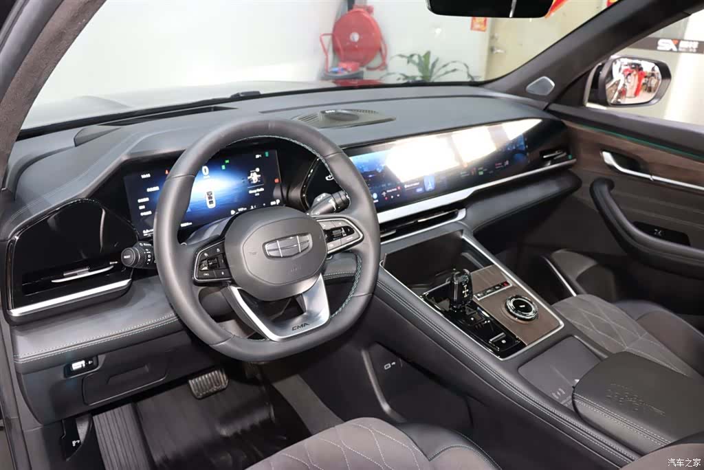 Geely Xingyue L, 2025 9