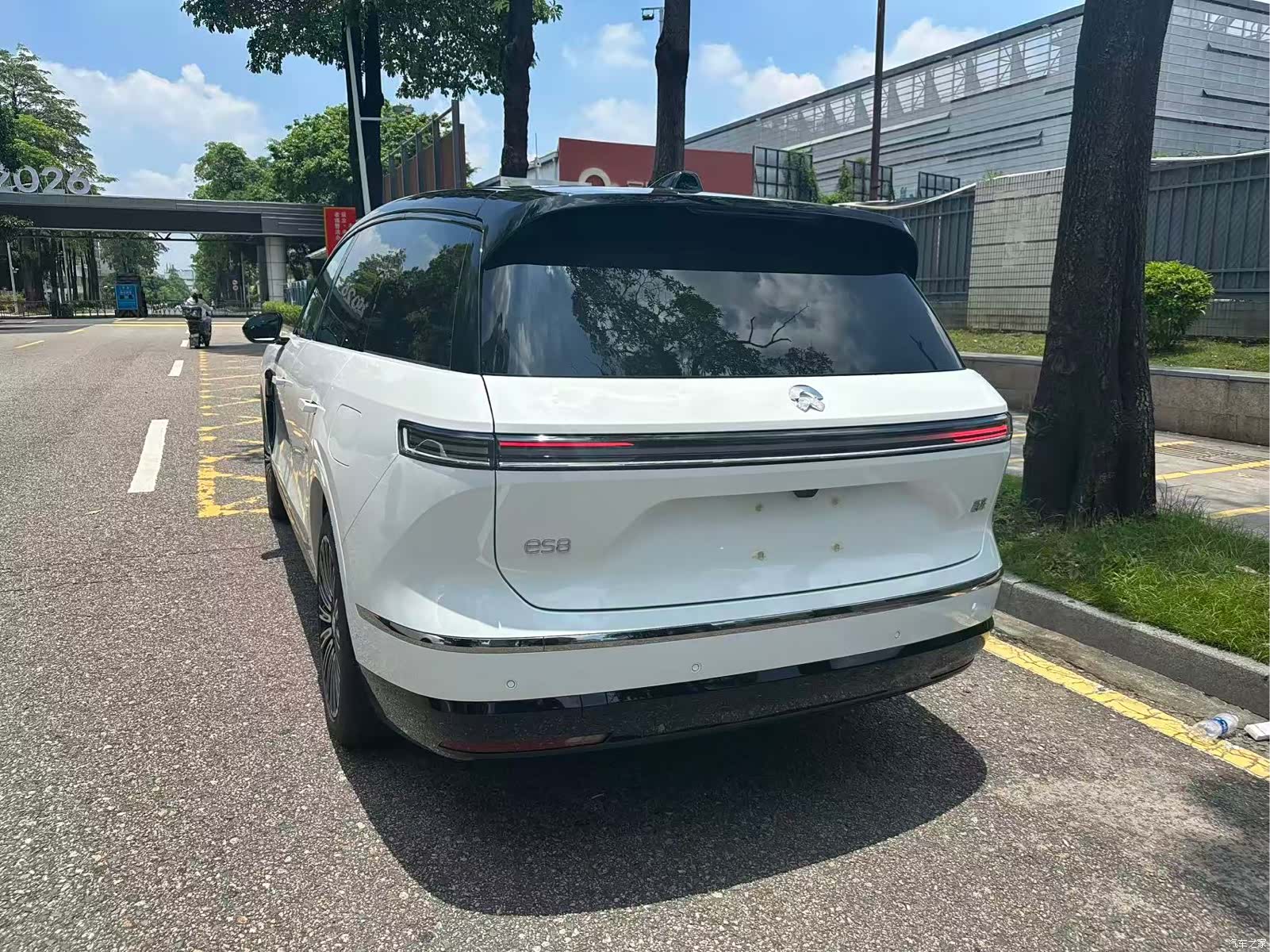 NIO ES8, 2026 7