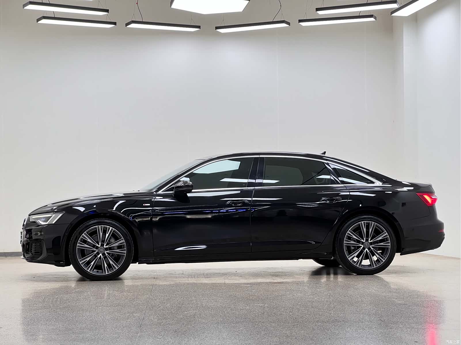 Audi A6L, 2021 30