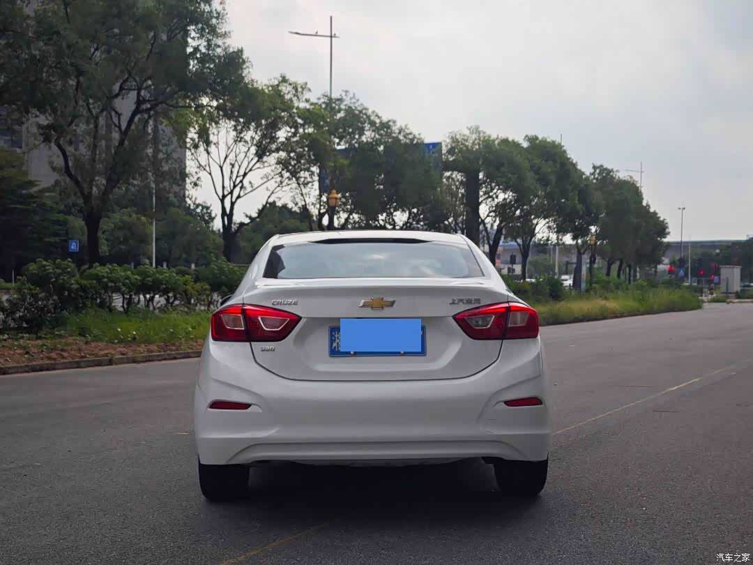 Chevrolet 320, 2017 все фото
