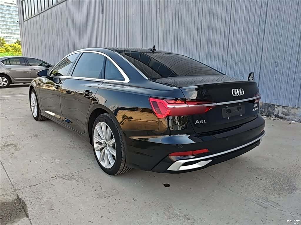 Audi A6L, 2023 все фото