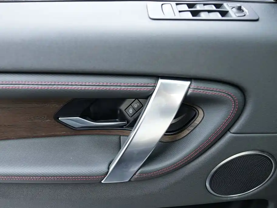 Land Rover Discover sports