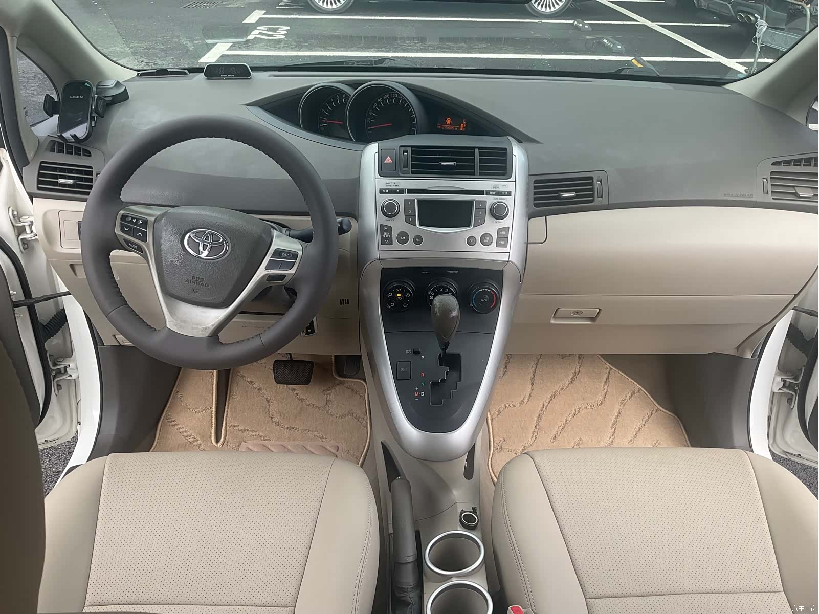Toyota 180E, 2012 8