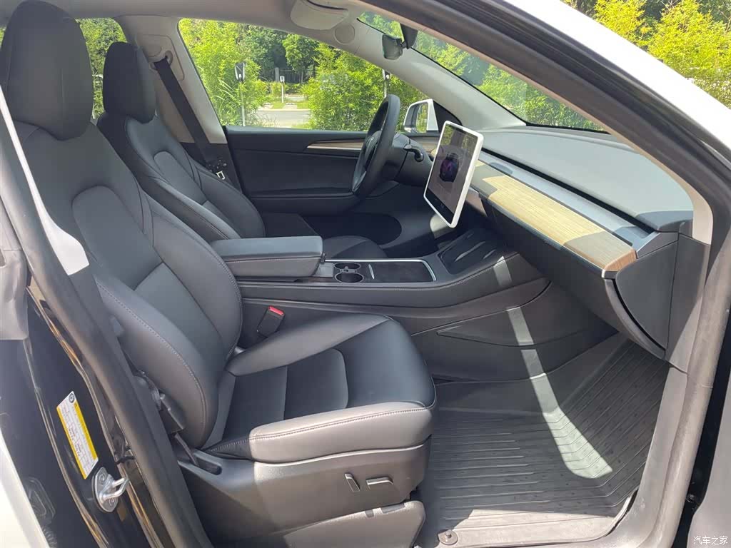 Tesla Model Y, 2023 11