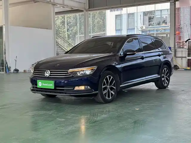 Volkswagen Passat 2019 — купить из Китая под заказ