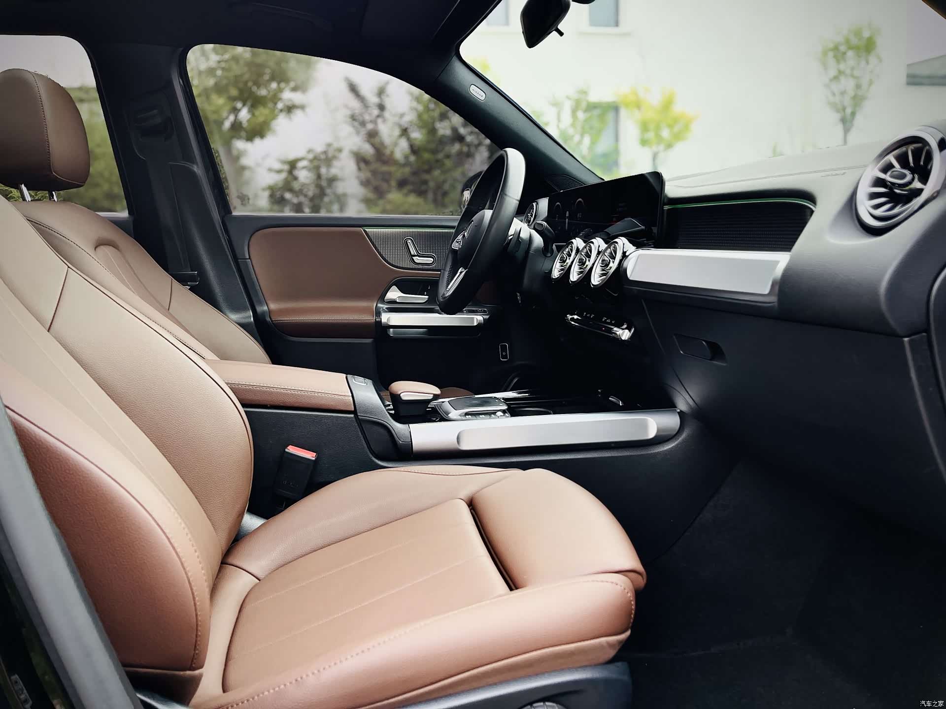 Mercedes-Benz GLB, 2021 14