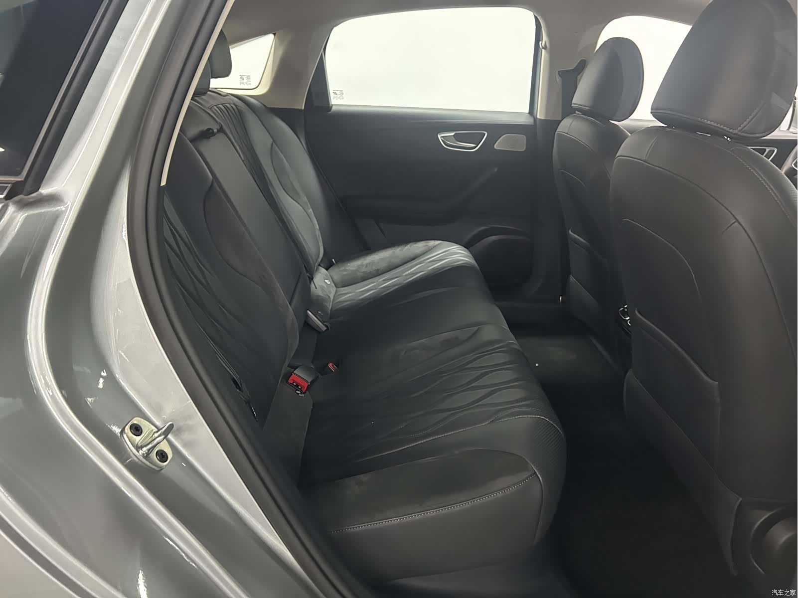Roewe D7, 2026 все фото