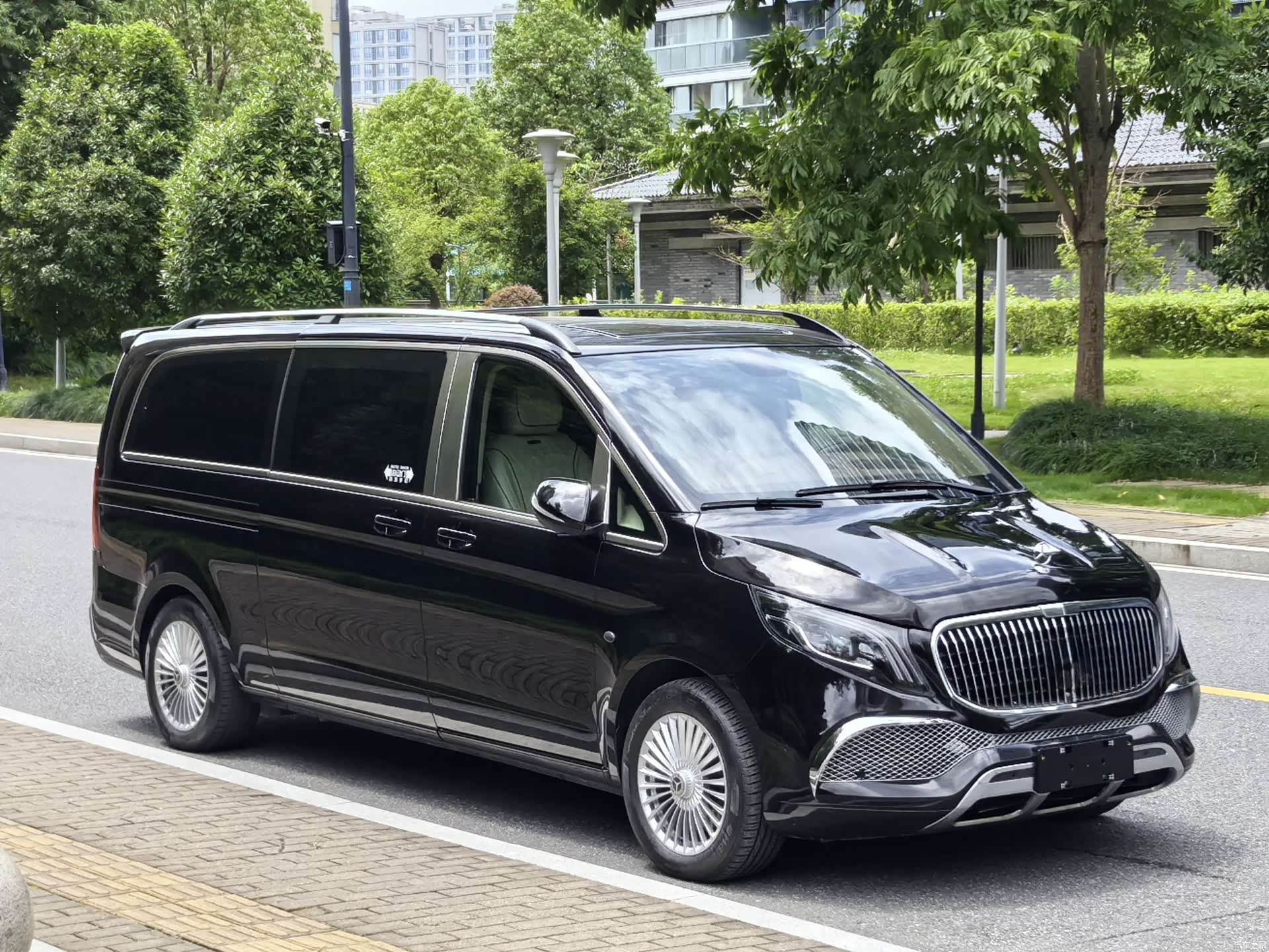 Mercedes-Benz 7, 2022 3
