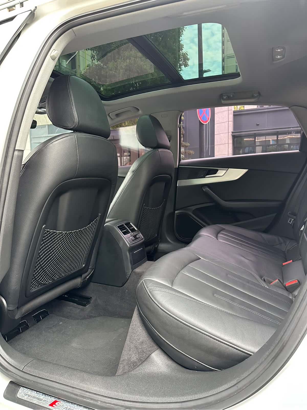 Audi A4L, 2019 6