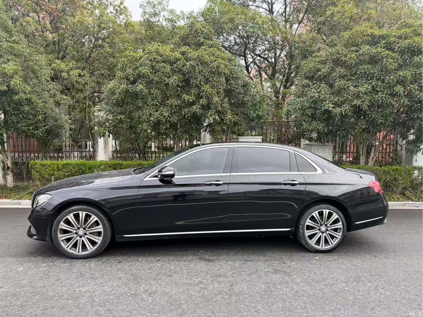 Mercedes-Benz E-Class, 2016 7