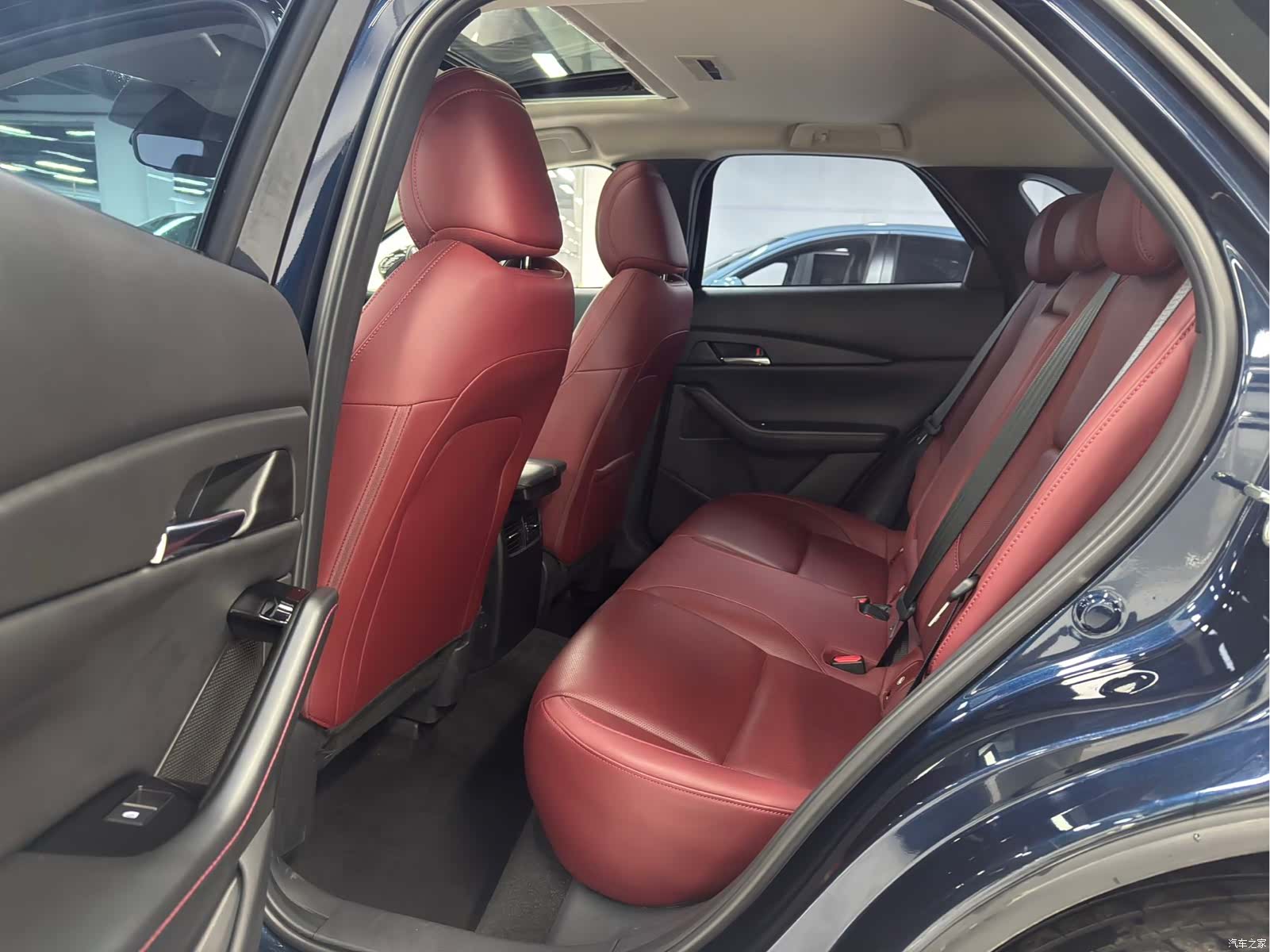 Mazda CX-30, 2023 8