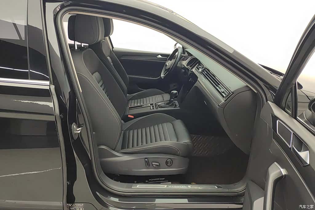 Volkswagen Magotan, 2021 8