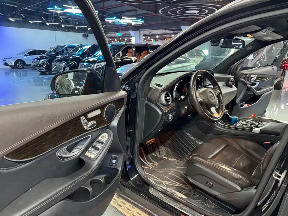 Mercedes-Benz GLC Mercedes-Benz GLC