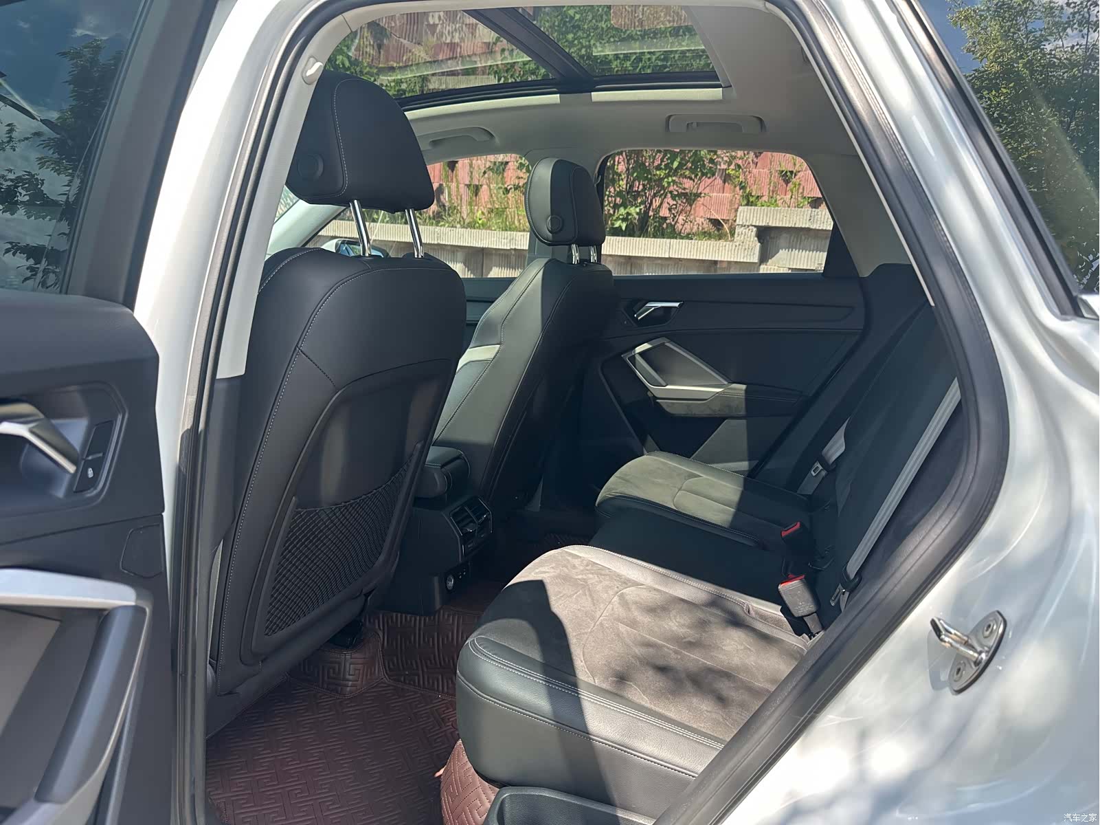 Audi Q3, 2022 все фото