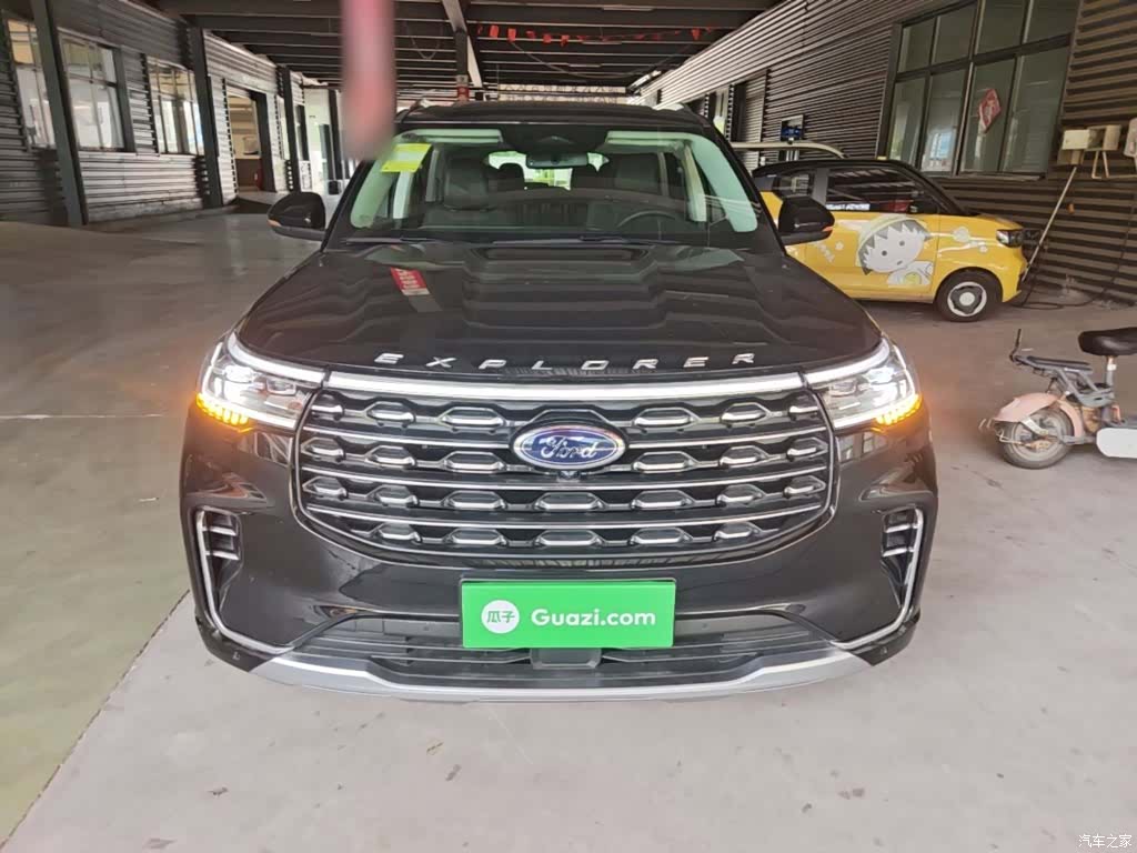 Ford Explorer, 2025 3