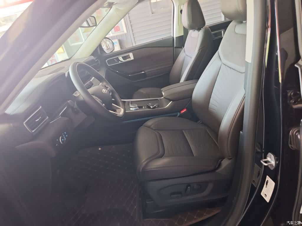 Ford Explorer, 2025 15