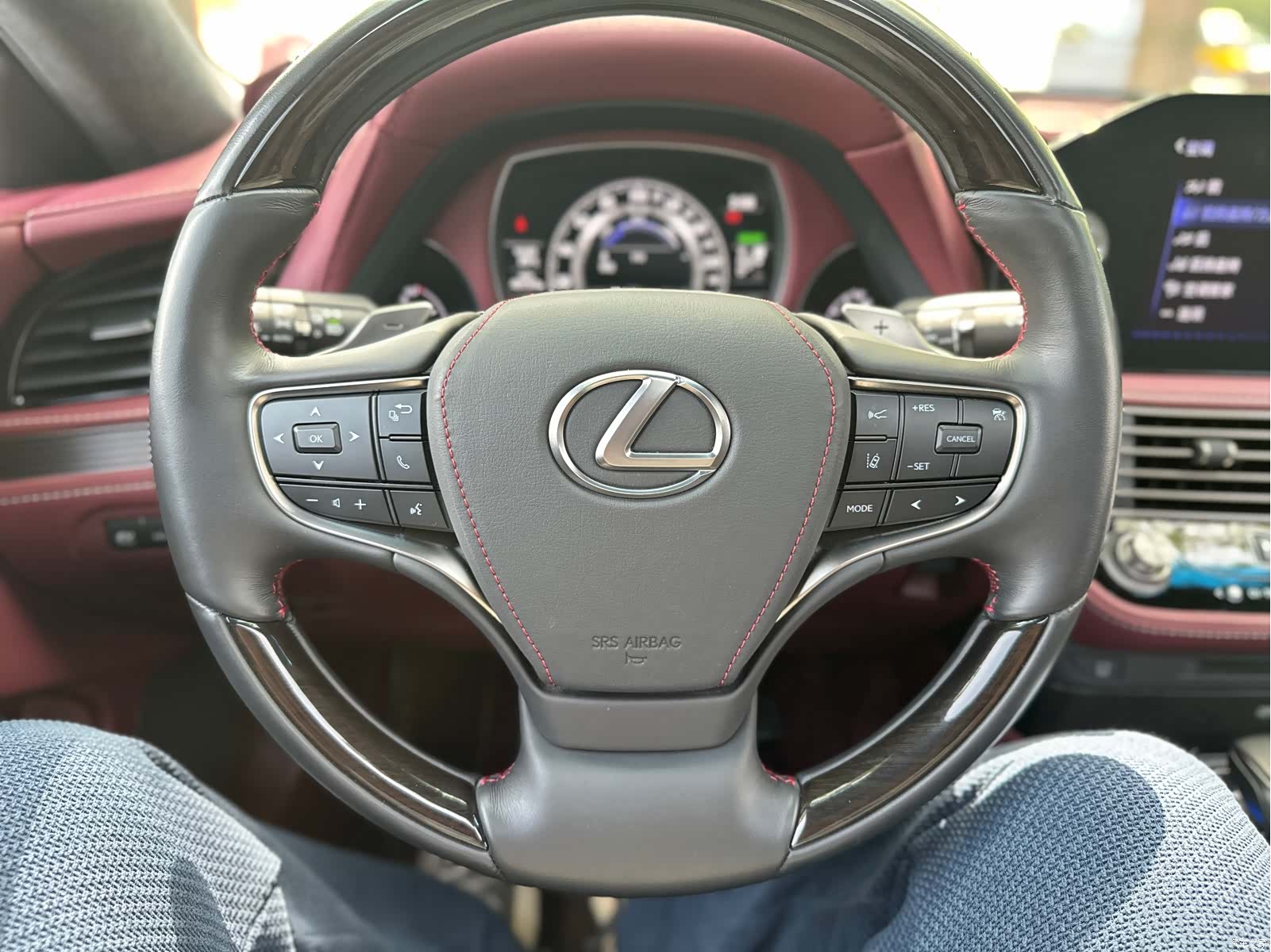Lexus LS, 2021 24