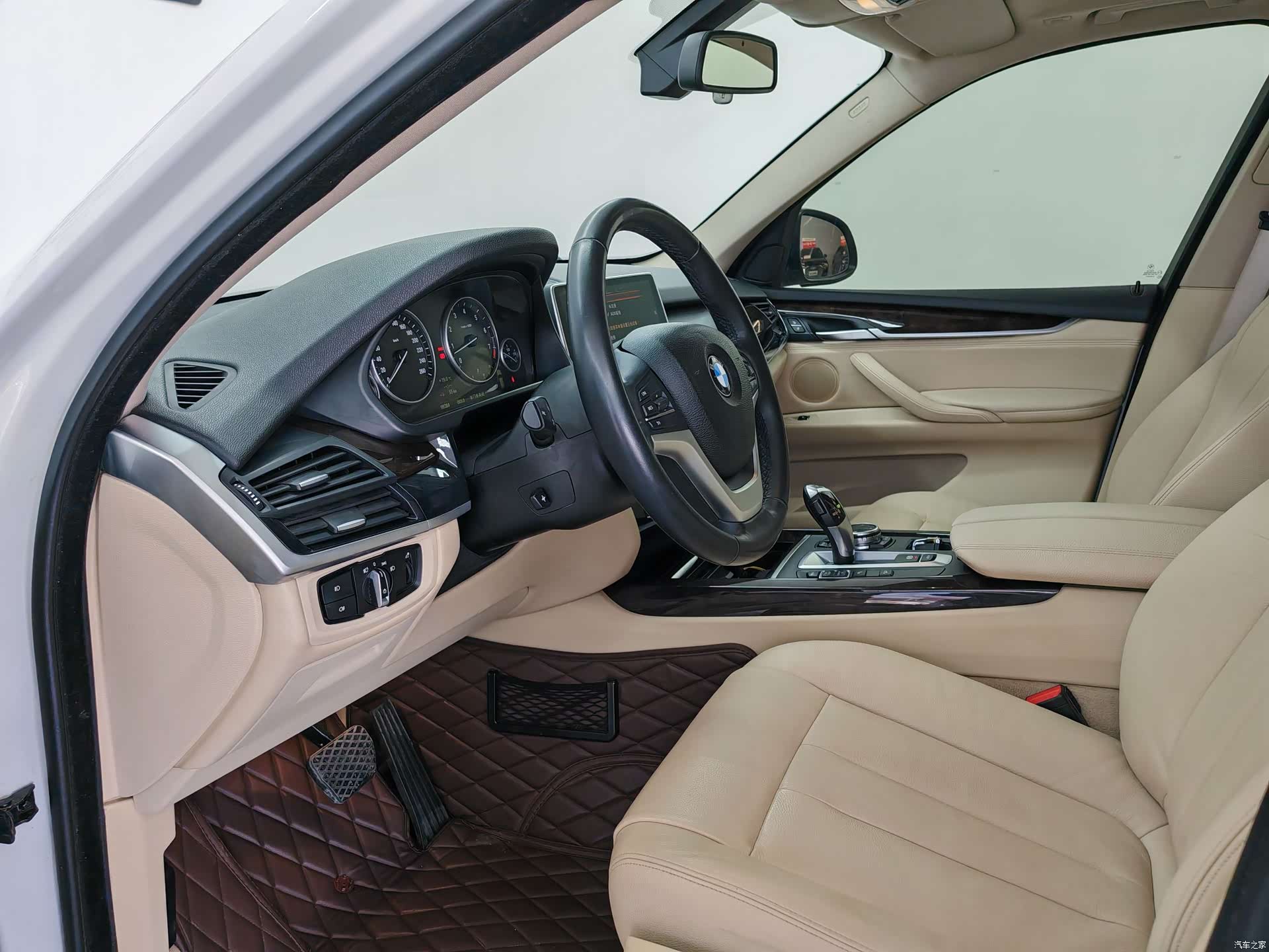BMW X5, 2015 9