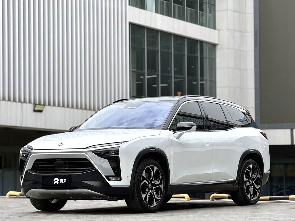 NIO ES8