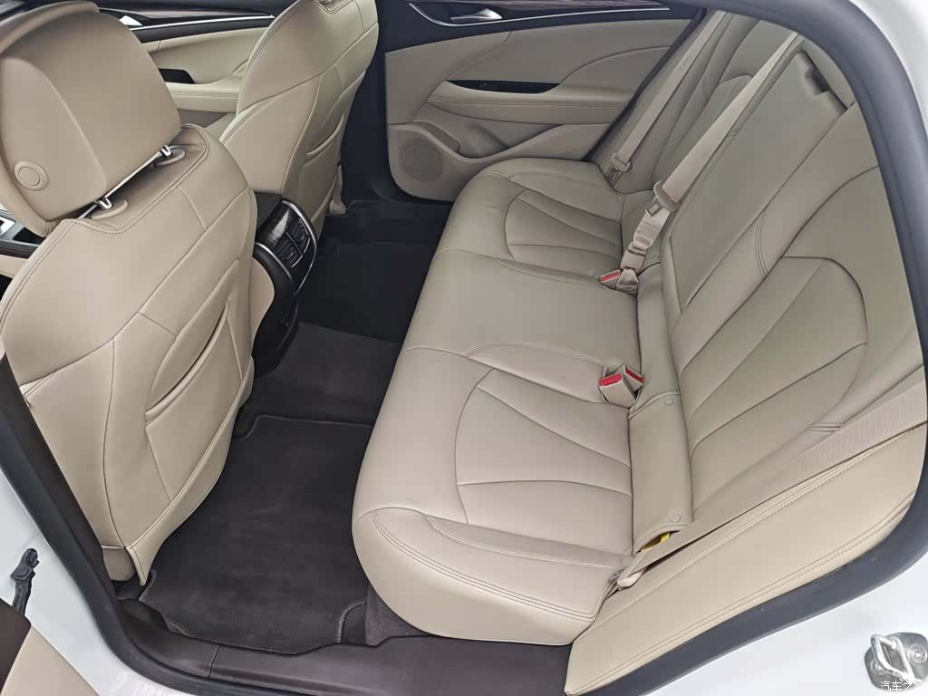 Buick LaCrosse, 2017 13