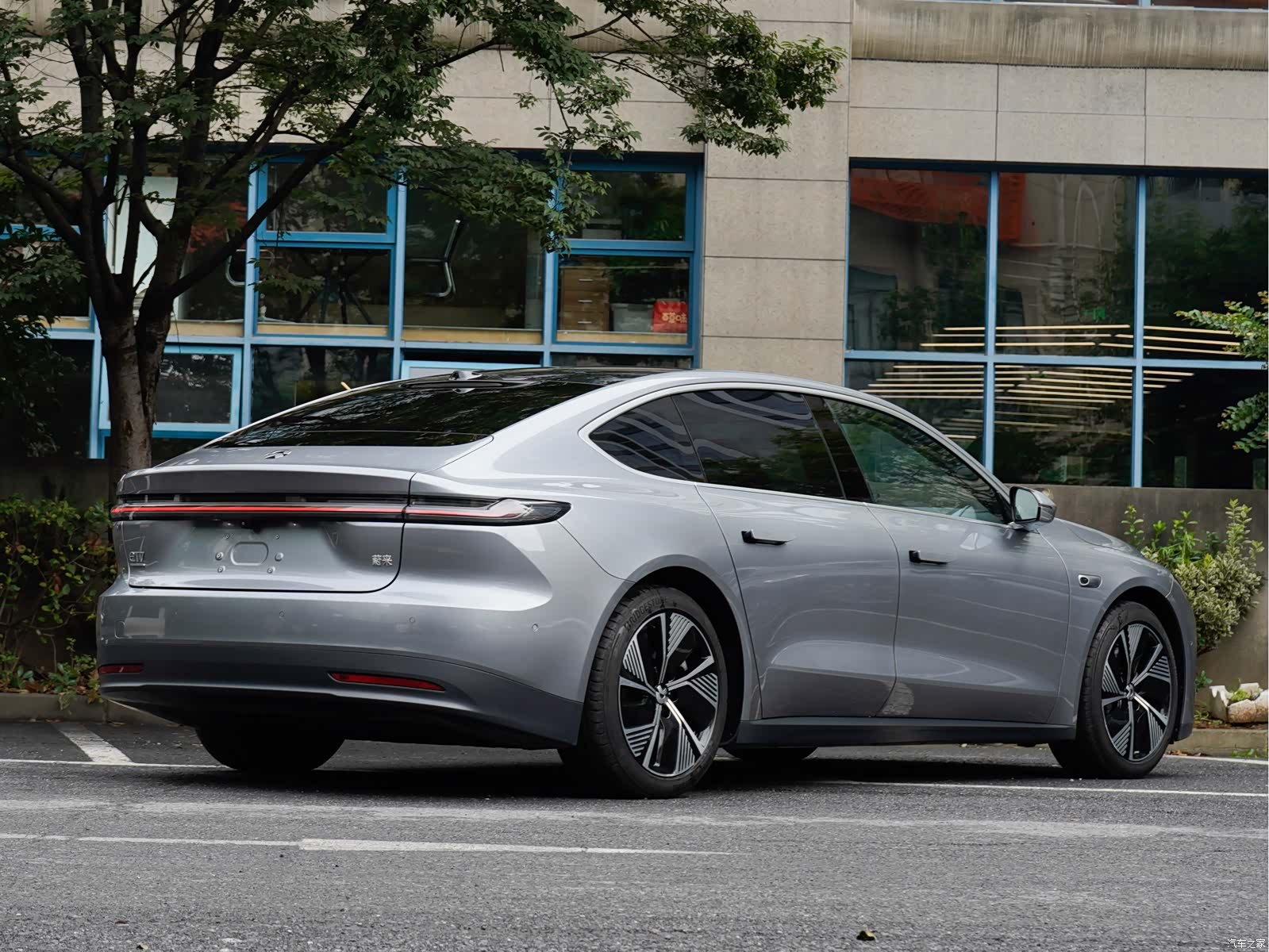 NIO ET7, 2024 4