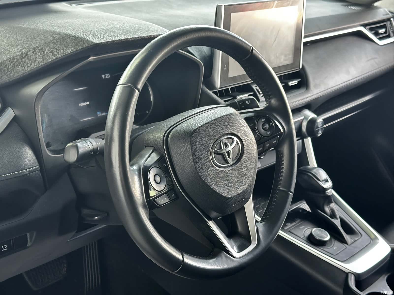 Toyota RAV4, 2021 8