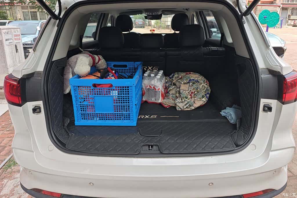 Roewe RX5, 2019 4