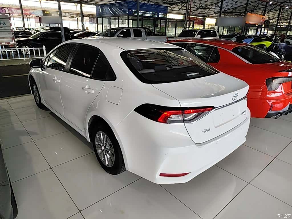 Toyota Corolla, 2023 все фото