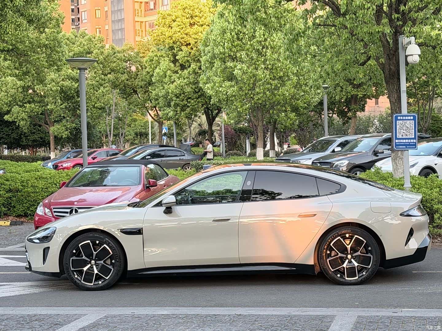 Xiaomi SU7, 2024 14