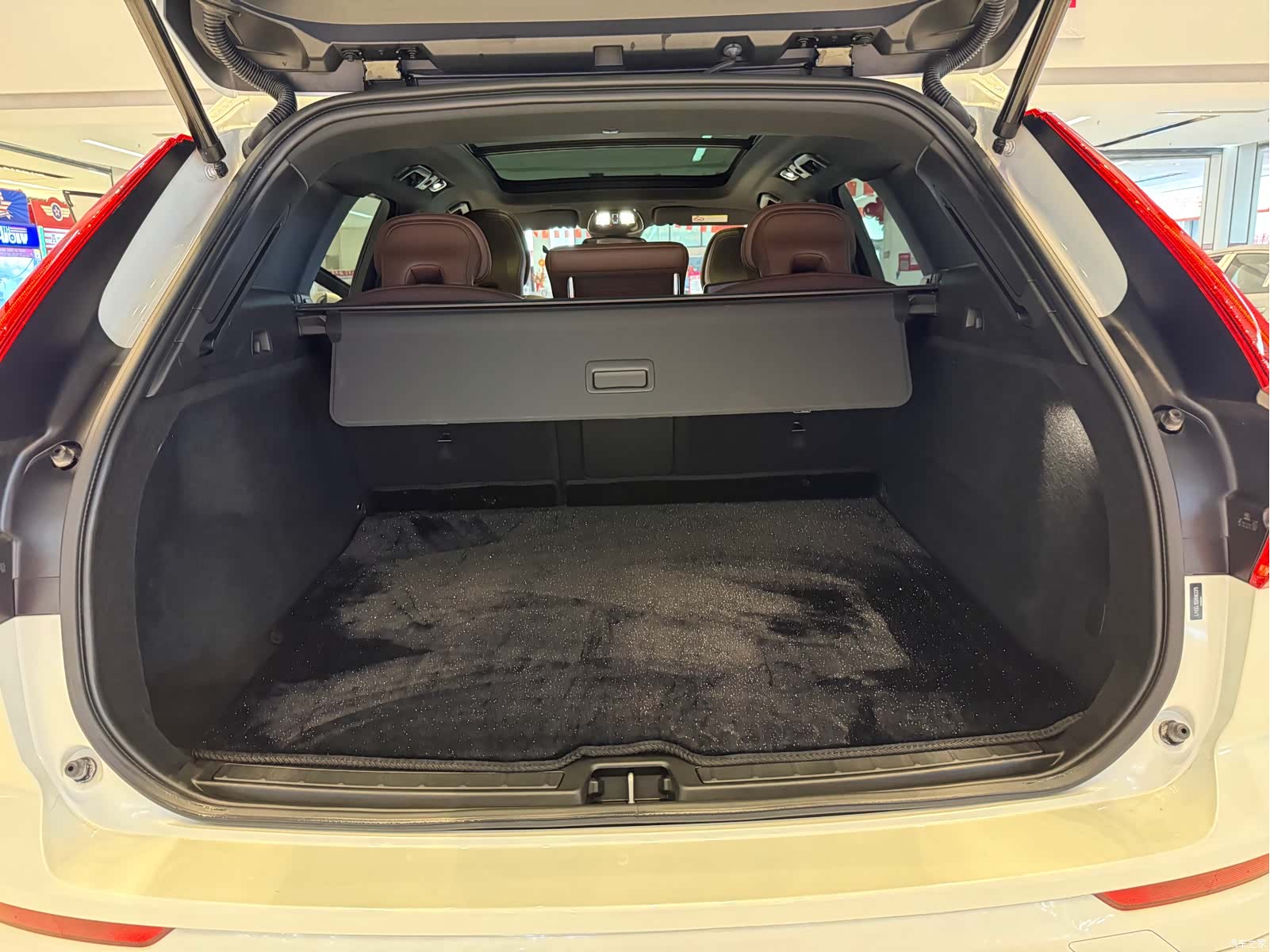 Volvo XC60, 2024 14