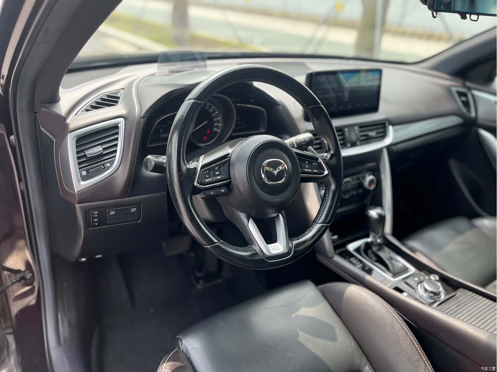 Mazda CX-4, 2018 11
