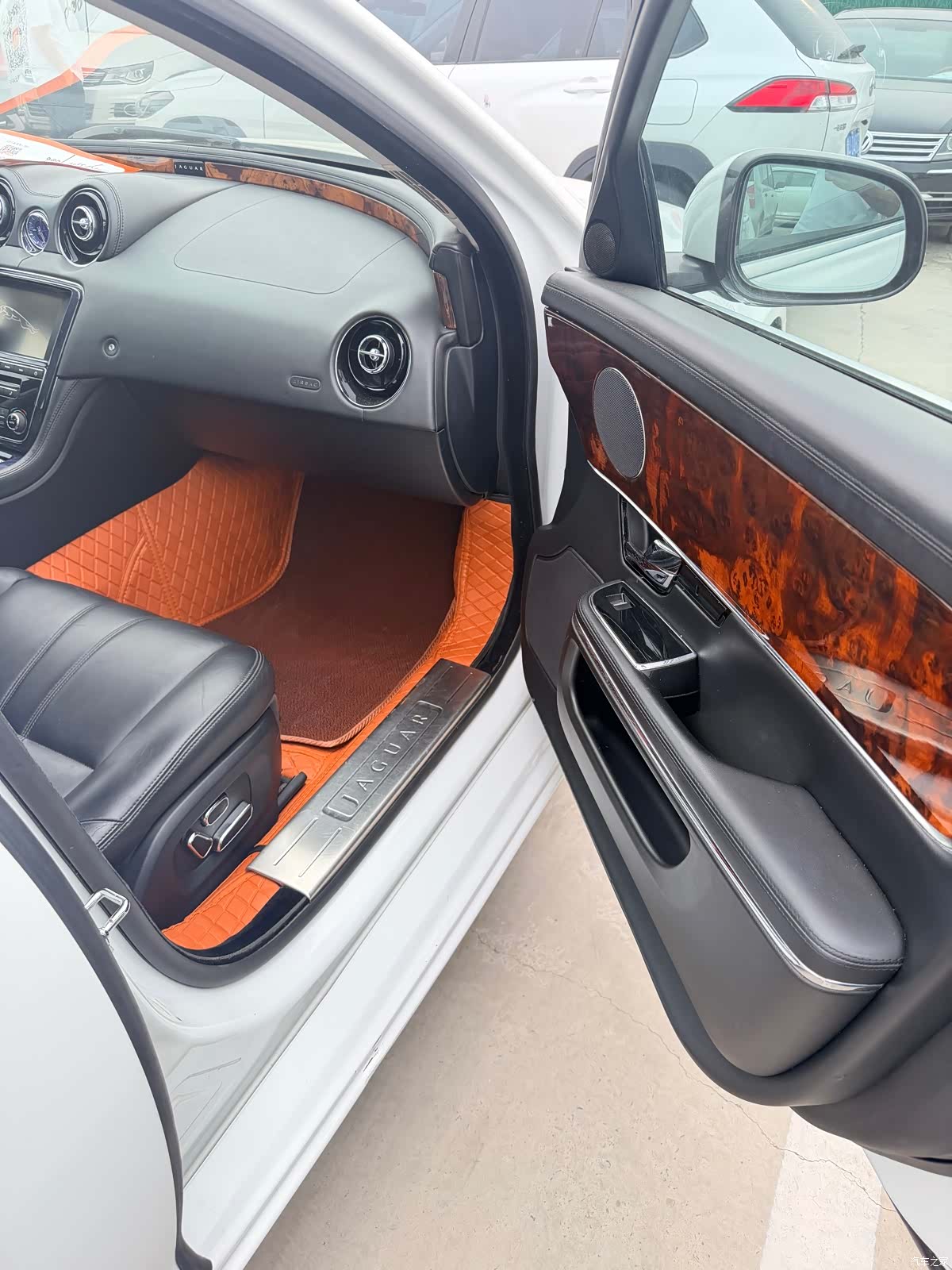 Jaguar XJ, 2012 16