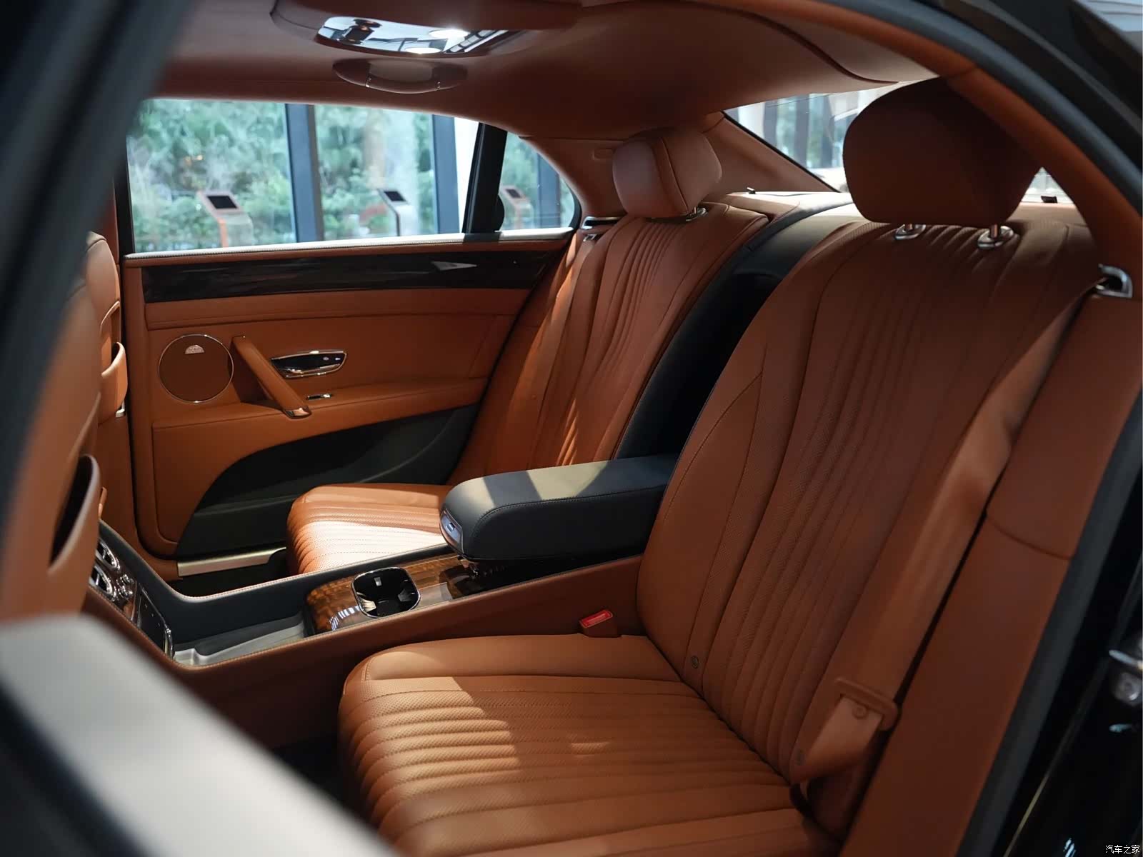 Bentley Flying Spur, 2018 13