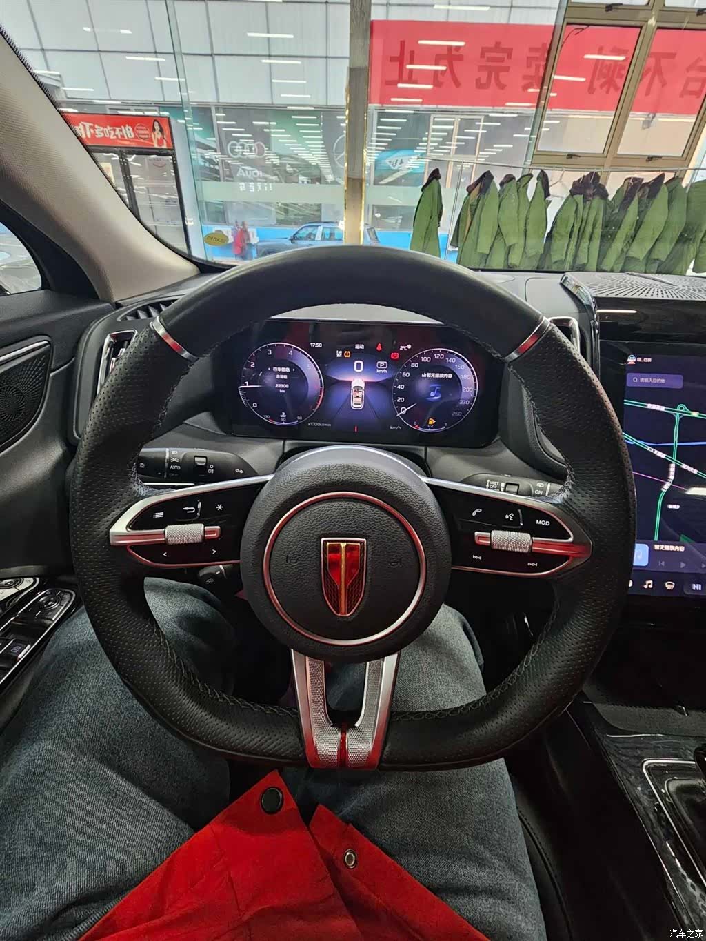 Hongqi HS3, 2023 10