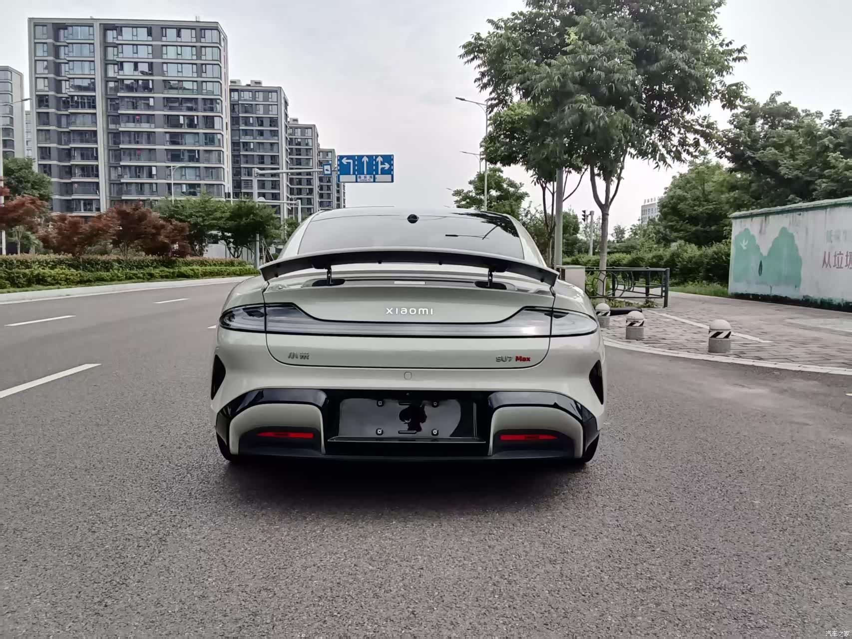 Xiaomi SU7, 2024 13
