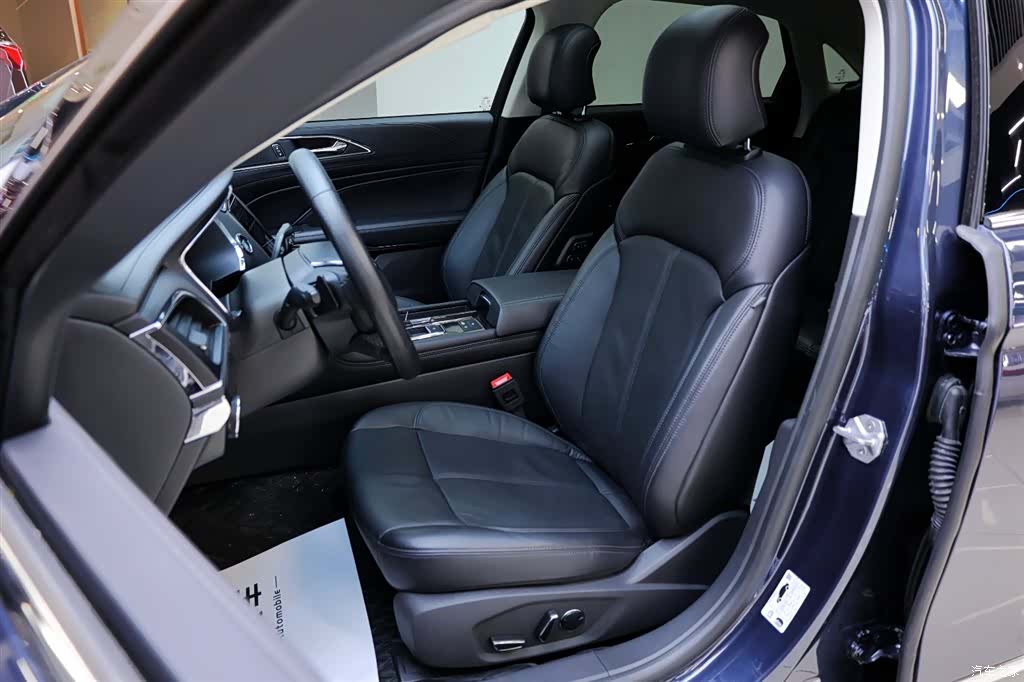 Ford Taurus, 2022 26